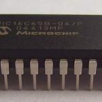 PIC16C65B-04P lead_0441__.JPG