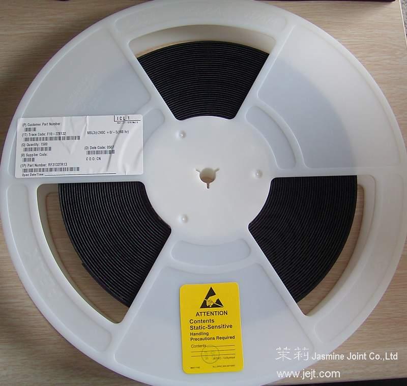 RF3133TR13 label reel_dc0507_.JPG