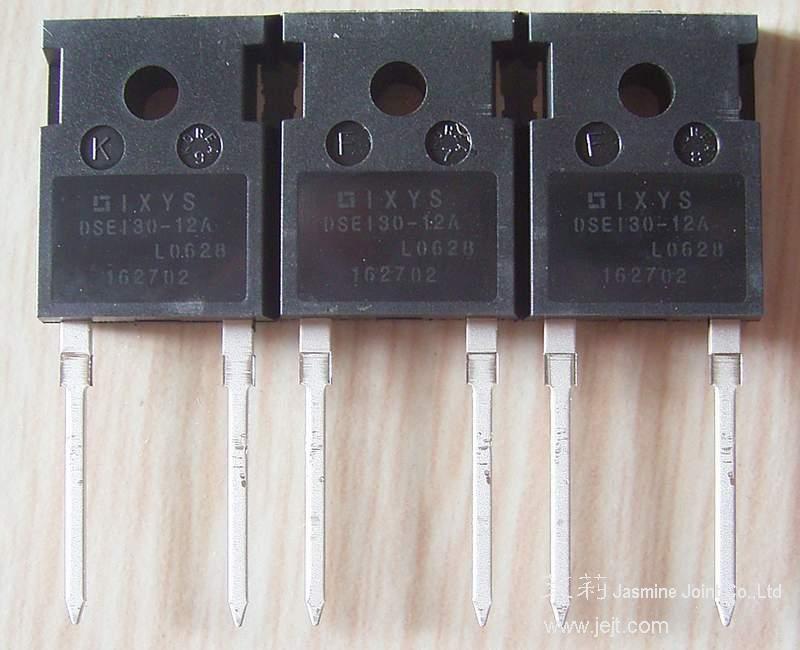 DSE130-12A  face.JPG